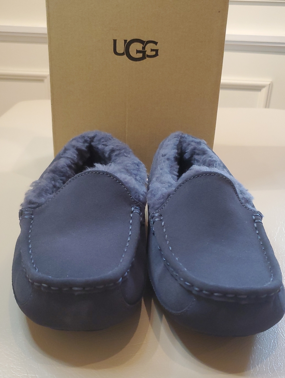 NEW UGG Big Kids Size 6 Eve Blue Suede Slippers With Fur Inside